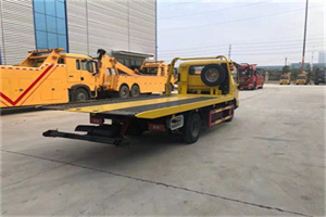 西塞山非事故拖车